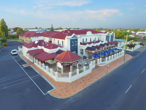 Esplanade Hotel Busselton - e-Seniors 13