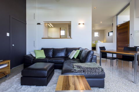 Aquatic Visions Luxury Apartments - e-Seniors 8