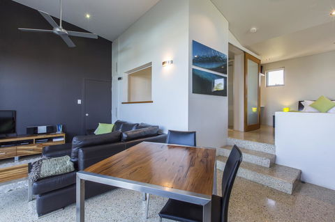 Aquatic Visions Luxury Apartments - e-Seniors 11