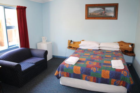 Tullah Lakeside Lodge - e-Seniors 10