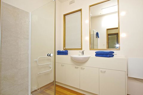 Riverfront Motel & Villas - e-Seniors 2
