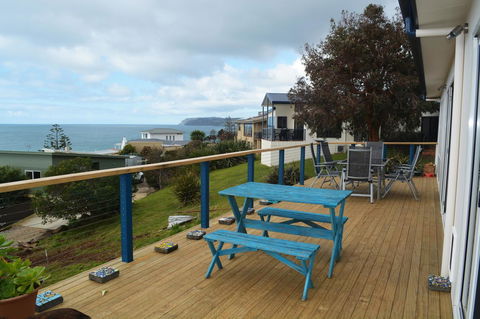 Seascape Beach House - e-Seniors 24