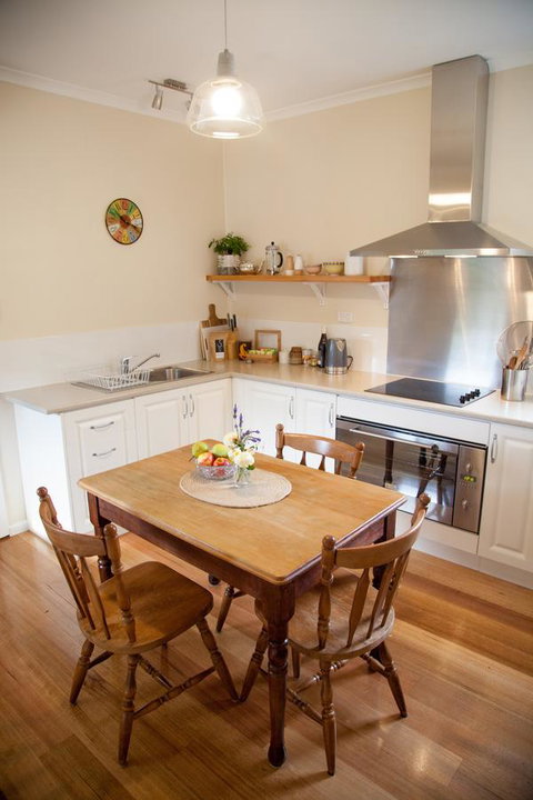 The Pear Cottage - e-Seniors 10