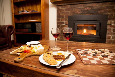 The Pear Cottage - e-Seniors 1