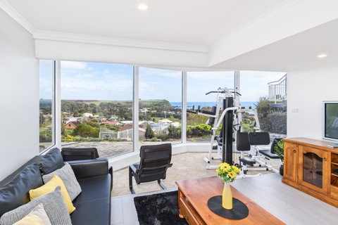 Views Forever - Devonport - e-Seniors 0
