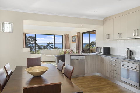 Mirramar House - e-Seniors 8