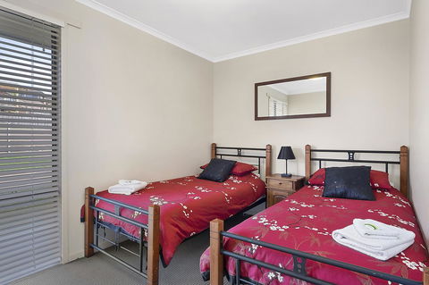 Mirramar House - e-Seniors 18