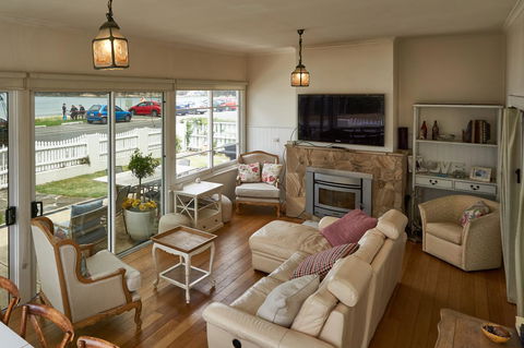 The Ultimate Beach House - e-Seniors 3