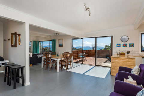 Southern Beaches Holiday House - e-Seniors 32