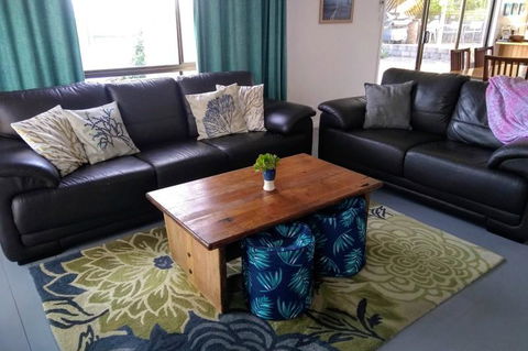 Southern Beaches Holiday House - e-Seniors 5