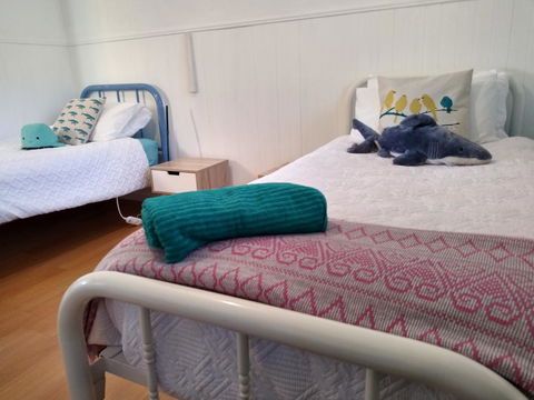 Southern Beaches Holiday House - e-Seniors 9