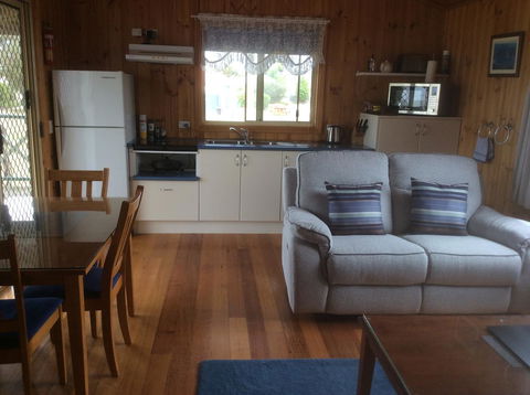 Swansea Cottages And Motel Suites - e-Seniors 42