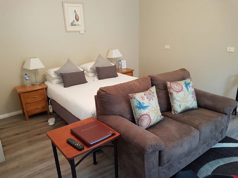 Oyster Cove Chalet - e-Seniors 15