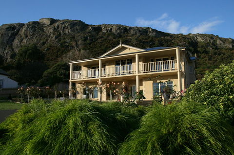 On The Terrace - e-Seniors 0