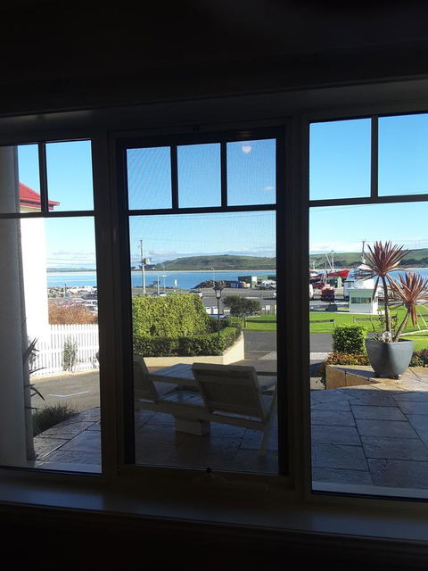 On The Terrace - e-Seniors 16