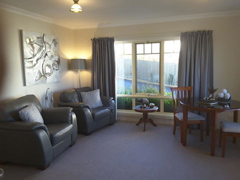 On The Terrace - e-Seniors 33