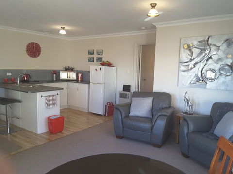 On The Terrace - e-Seniors 7