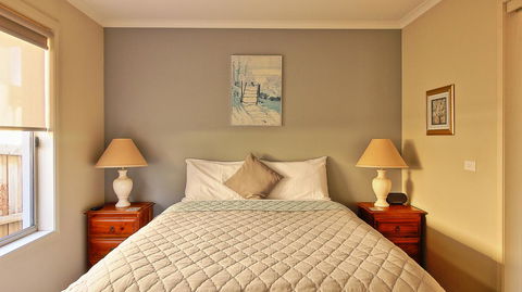 Hobart Villa - e-Seniors 7