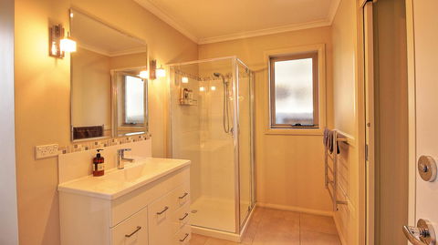 Hobart Villa - e-Seniors 10