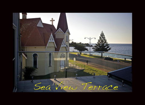 Penguin Beachfront Apartments - e-Seniors 7