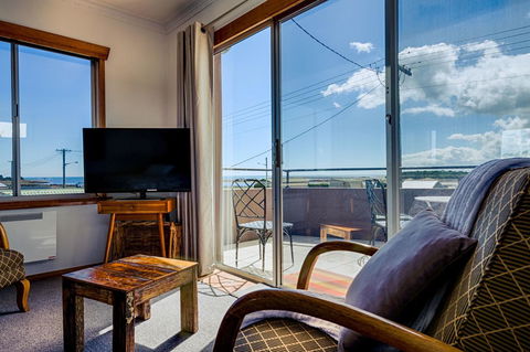 Ulverstone Boutique Accomodation - e-Seniors 14
