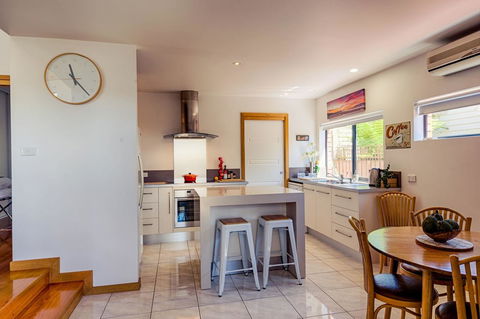 Ulverstone Boutique Accomodation - e-Seniors 13