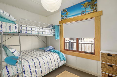 Aqua Beachfront! - e-Seniors 13