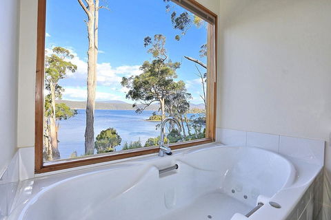 Stewarts Bay Lodge - e-Seniors 14