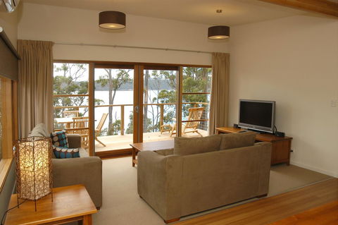 Stewarts Bay Lodge - e-Seniors 30