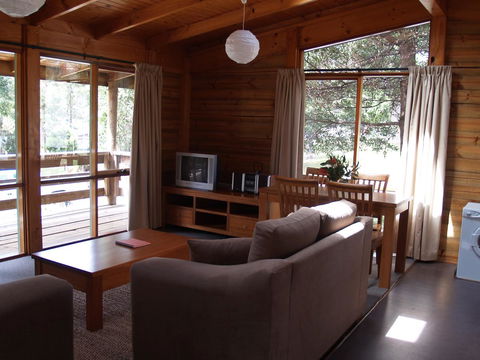 Stewarts Bay Lodge - e-Seniors 24