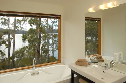 Stewarts Bay Lodge - e-Seniors 28