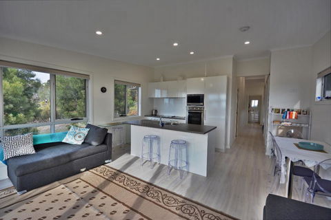 55 On Henry Street - e-Seniors 4