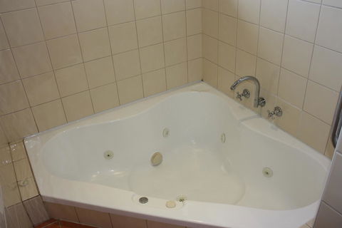 Swansea Motor Inn Tasmania - e-Seniors 30