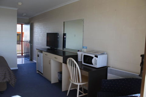 Swansea Motor Inn Tasmania - e-Seniors 42