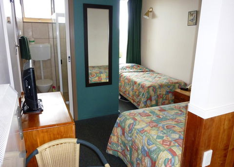 Mountain View Country Inn - e-Seniors 24