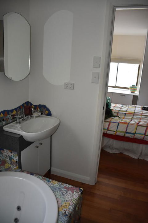 Beachside Taroona - e-Seniors 4