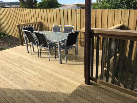 Self Contained Beach View Apartment - e-Seniors 18