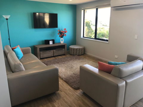 Self Contained Beach View Apartment - e-Seniors 4
