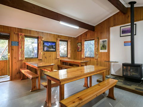 Discovery Parks â€“ Cradle Mountain - e-Seniors 12