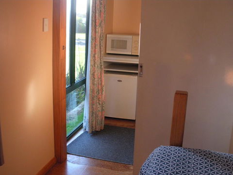 Bridport Seaside Lodge - e-Seniors 7