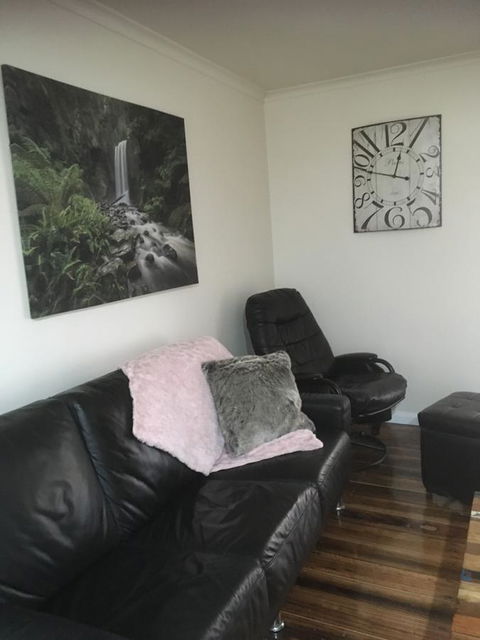 3ree- Spacious & Charming Apartment - e-Seniors 6