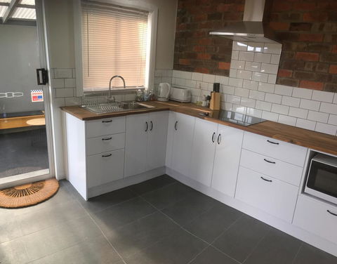 3ree- Spacious & Charming Apartment - e-Seniors 13