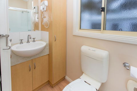Torquay Holiday Park - e-Seniors 18