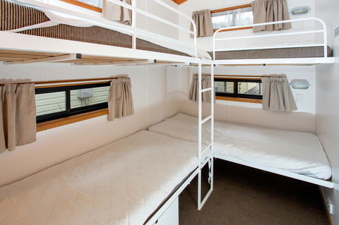 Torquay Holiday Park - e-Seniors 21