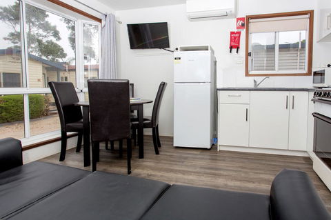 Torquay Holiday Park - e-Seniors 7