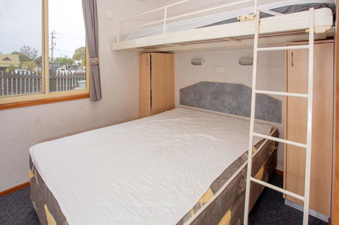 Torquay Holiday Park - e-Seniors 9