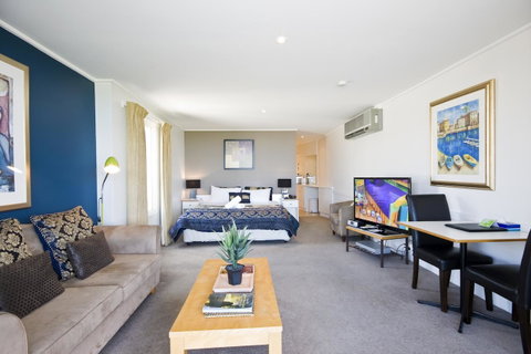 The Sandridge Motel - e-Seniors 30