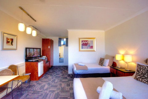The Sandridge Motel - e-Seniors 10