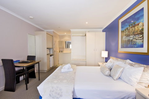 The Sandridge Motel - e-Seniors 41