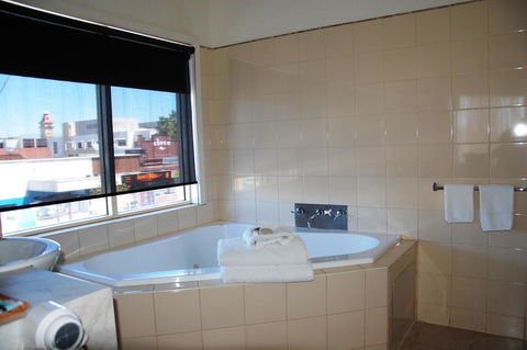 Mercure Hotel Mildura - e-Seniors 22